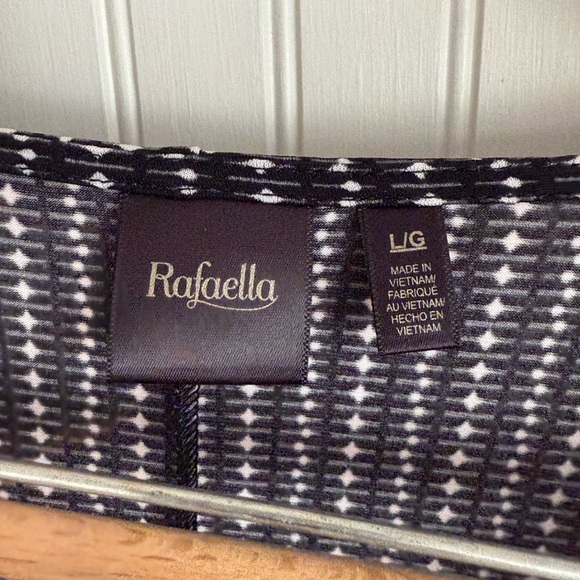 Rafaella Black and White Top Size Large NWT with beaded fringe sleeves - Picture 3 of 6